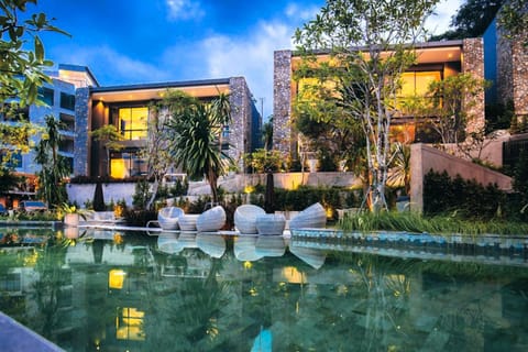 Property building, Day, Garden, Garden view, Pool view, Swimming pool, Swimming pool, sunbed