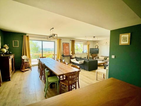 Communal lounge/ TV room, Dining area