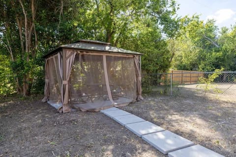 NEW Temple 4 BD Townhome 5 Min To Medical Perfect for Families, Workers, Contractors - Professionally Managed By Stay Albatross House in Temple