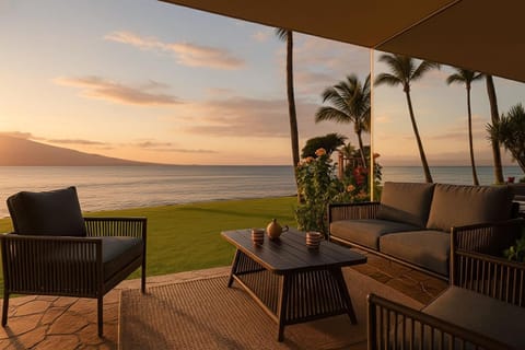 Oceanfront Lauloa 106 - Ground Floor, Modern Renovation, Split-AC, Walk to Beach House in Maalaea