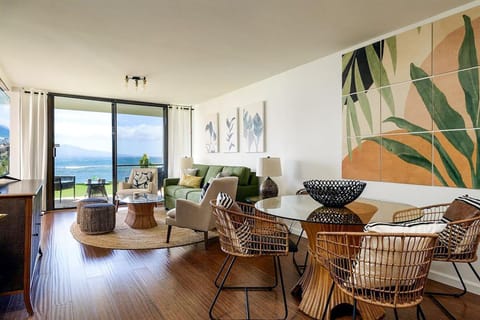 Oceanfront Lauloa 106 - Ground Floor, Modern Renovation, Split-AC, Walk to Beach House in Maalaea