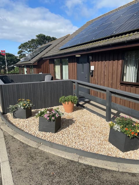 No 2 High Park Lodges House in Scotland