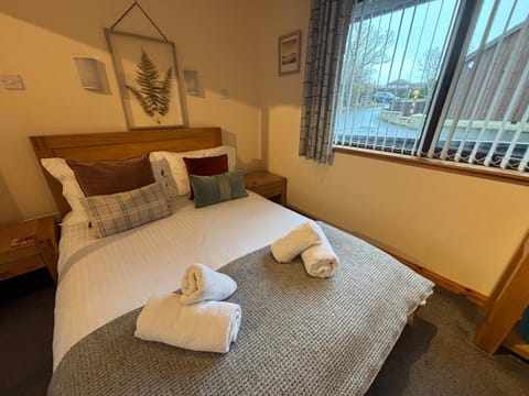 No 2 High Park Lodges House in Scotland