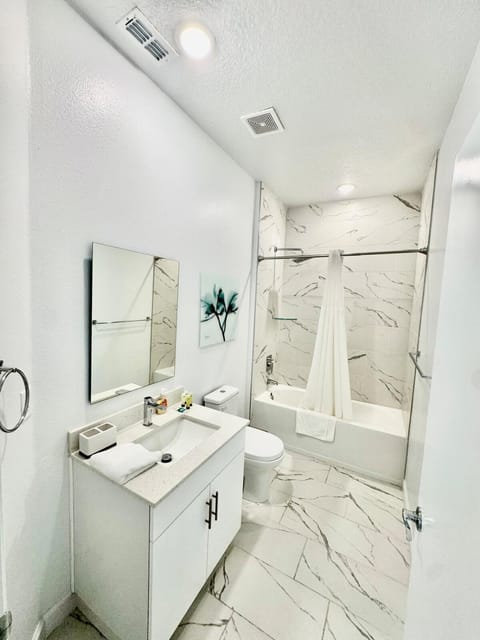 The Fabulous Retreat by Disney House in Loughman