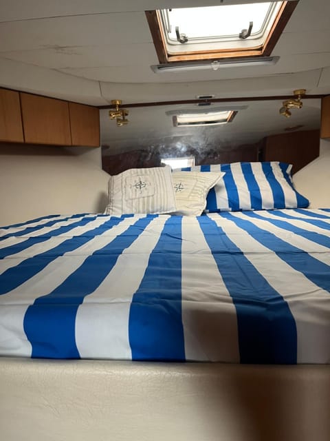 boat and breakfast Docked boat in Marche