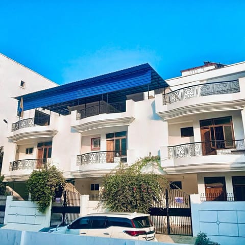 Property building, Parking