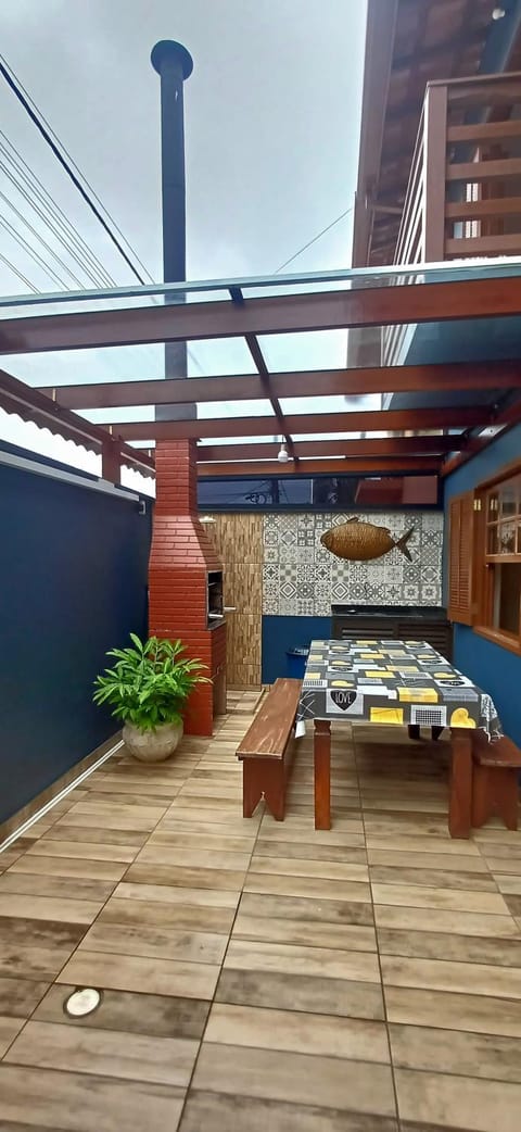 Patio, BBQ facilities