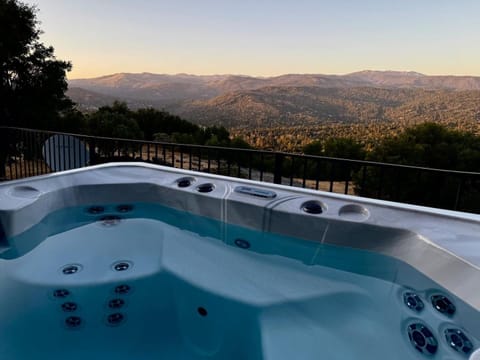 Natural landscape, Hot Tub, Mountain view