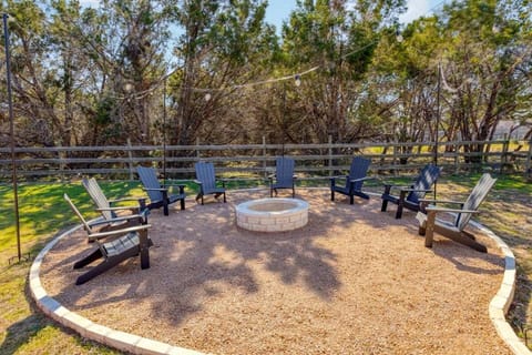 Fitzhugh Lodge - Pool, Poker, Pickleball, Sleeps 16 House in Rio Grande