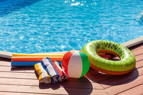 Fitzhugh Lodge - Pool, Poker, Pickleball, Sleeps 16 House in Rio Grande