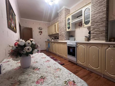 Kitchen or kitchenette, Dining area, Communal kitchen, oven, kitchen, kitchen