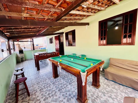 Billiard, Game Room