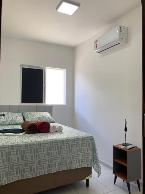 Bed, TV and multimedia, Photo of the whole room, Bedroom, air conditioner