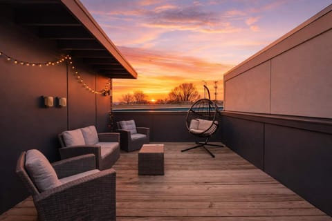 Chic Nashville Home Near Downtown Sleeps 14 House in Nashville