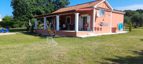 Property building, Garden, Balcony/Terrace, internet, sunbed