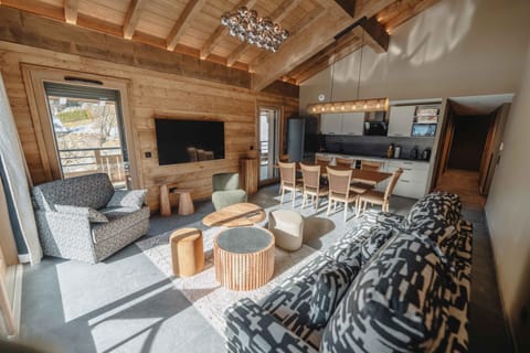 Communal lounge/ TV room, Living room, Seating area