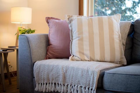 Comfortable Town House Near City House in Launceston