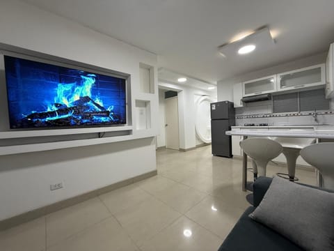 Communal lounge/ TV room, TV and multimedia, Seating area, Evening entertainment