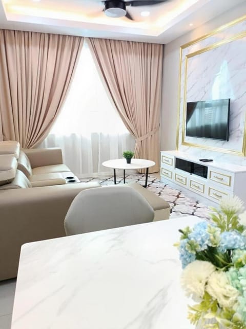 TV and multimedia, Living room, Evening entertainment