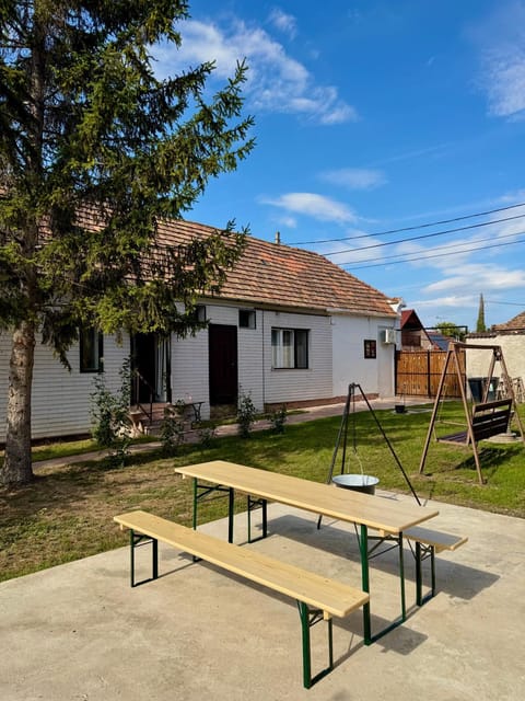 Garden, Inner courtyard view