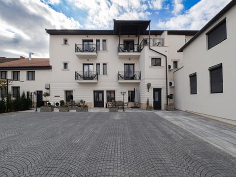 Property building, Day