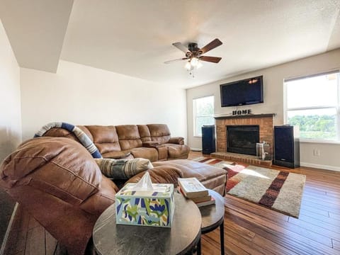 1040 Pond Side House in Fort Carson