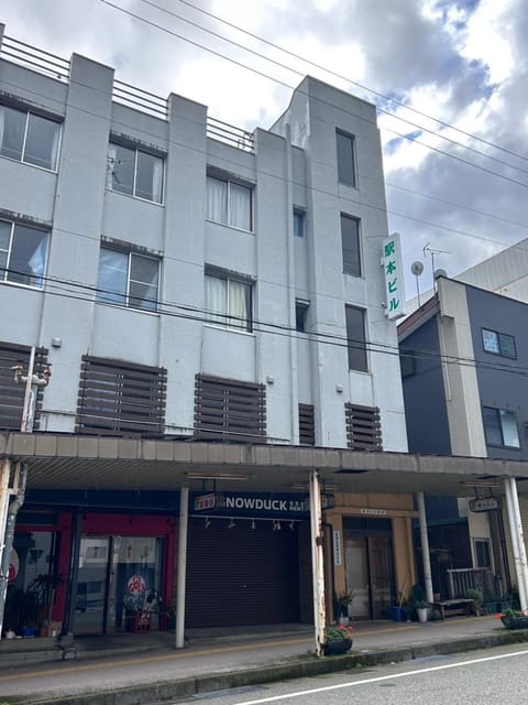 Property building, Day