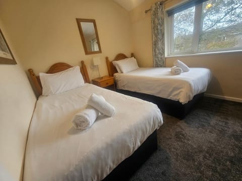 Newquay Coast and Cabin Cabin in Saint Columb Major