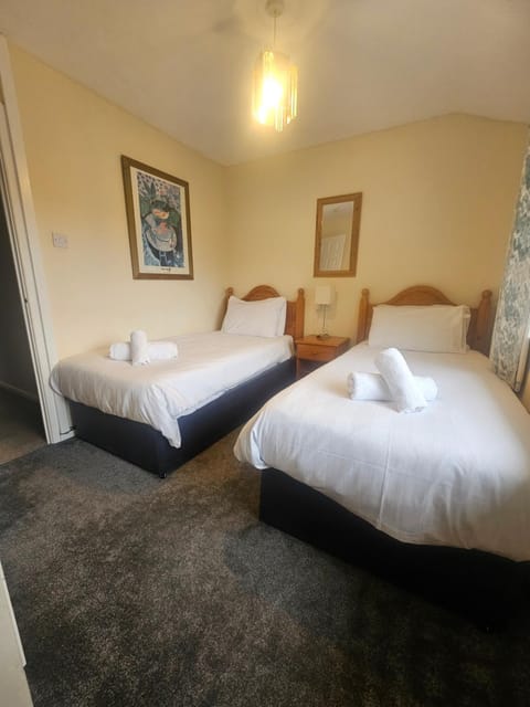 Newquay Coast and Cabin Cabin in Saint Columb Major