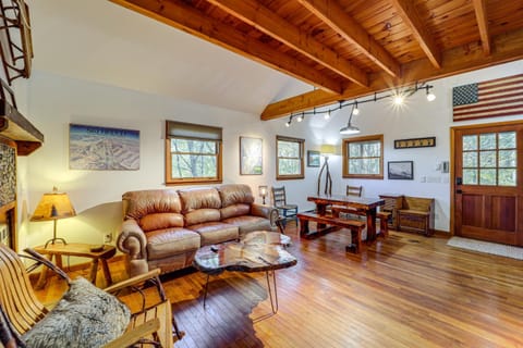 Families Welcome! Blue Ridge Cabin with Fire Pit Cabin in Brushy Fork