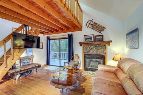 Families Welcome! Blue Ridge Cabin with Fire Pit Cabin in Brushy Fork