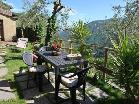 Natural landscape, Garden, Dining area, Garden view, Mountain view