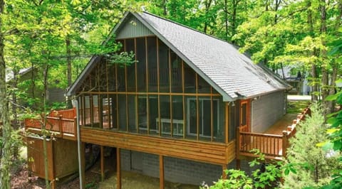 Serenity Over the Woods House in Pickwick Lake