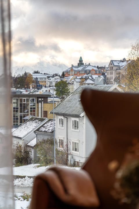 City view, Mountain view