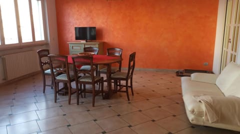 Happy Home Apartament Apartment in Arezzo