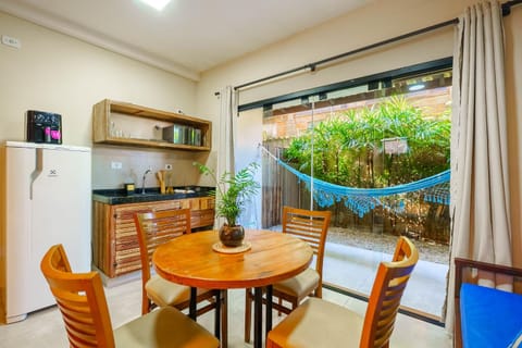 Garden, Kitchen or kitchenette, Living room, Garden view