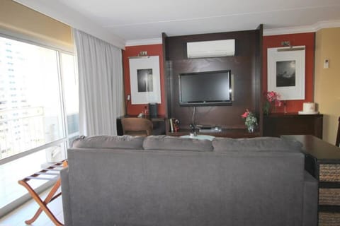 Waikiki - Resort amenities, walk to the beach! Apartment in Honolulu