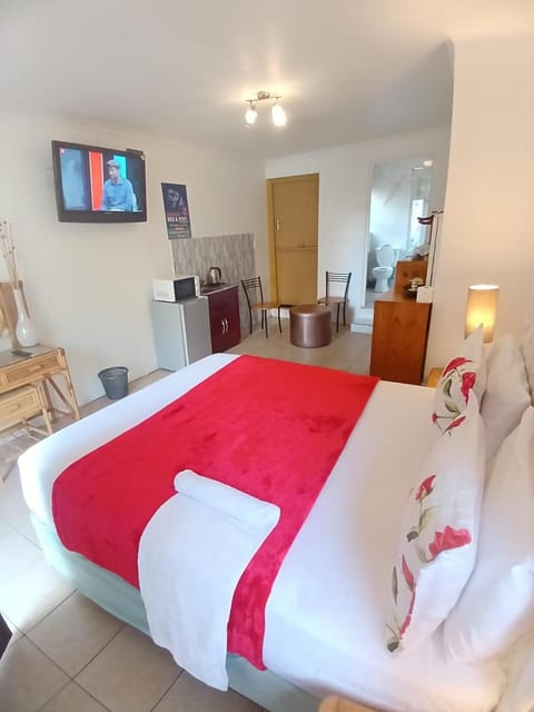 Neo & Ruks Guest Houses Boston Belleville Bed and Breakfast in Cape Town