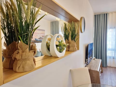 Harf Hosn43 1BHK Abu Dhabi Corniche Beach Apartment in Abu Dhabi