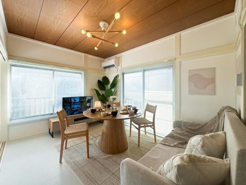 TV and multimedia, Living room, Dining area