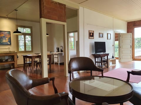 Communal lounge/ TV room, Seating area, Dinner, kitchen