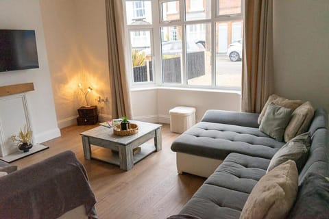 Cosy 2BR House - Space Centre - Free Parking Apartment in Leicester