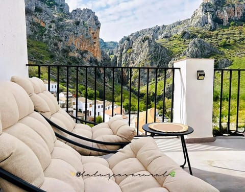 Natural landscape, View (from property/room), Balcony/Terrace, Mountain view, sunbed