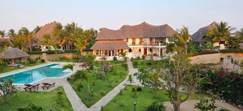 Property building, Garden, Pool view, Swimming pool