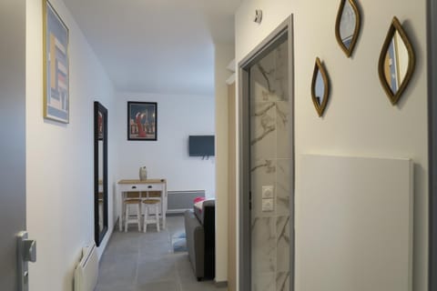 Appartement Cosy & Chaleureux Apartment in Noisy-le-Grand