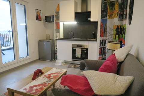 Appartement Cosy & Chaleureux Apartment in Noisy-le-Grand