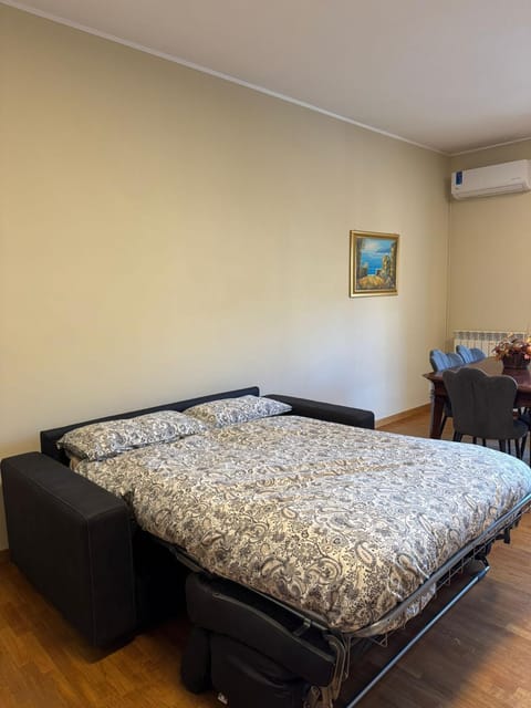 Living room, Internal: Not applicable to any particular room