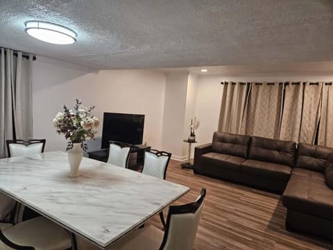 Beautiful home 5 min from Pittsburgh downtown, walking distance from pittssbugh university House in Pittsburgh