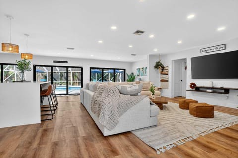 Seabreeze Court by Rove Travel - Pool & Hot Tub House in Delray Beach