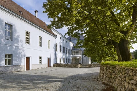 Property building, Day, Landmark view